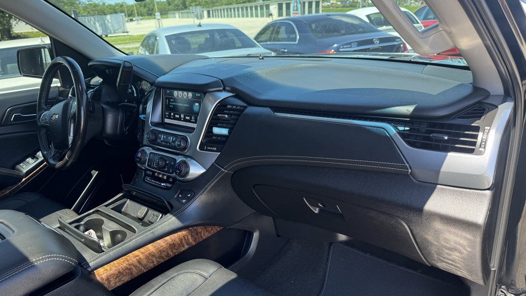 Used 2018 Chevrolet Tahoe Premier w/ RST 6.2L Performance Edition AWD/4WD image 32