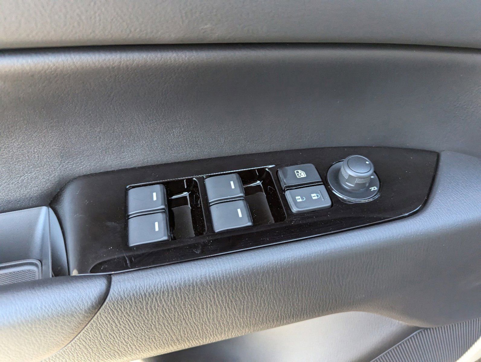 Used 2025 MAZDA CX-5 AWD 2.5 S w/ Preferred Package image 27