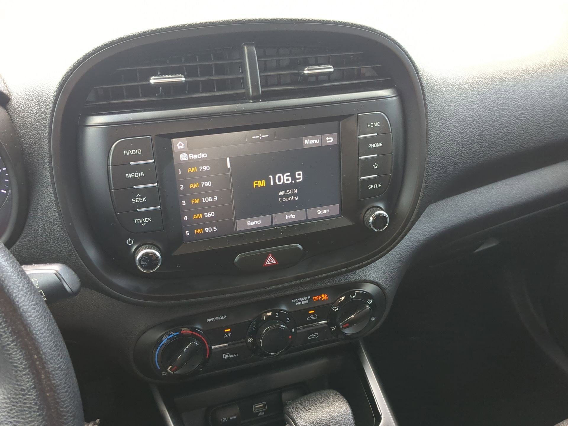 Used 2020 Kia Soul S FWD image 19