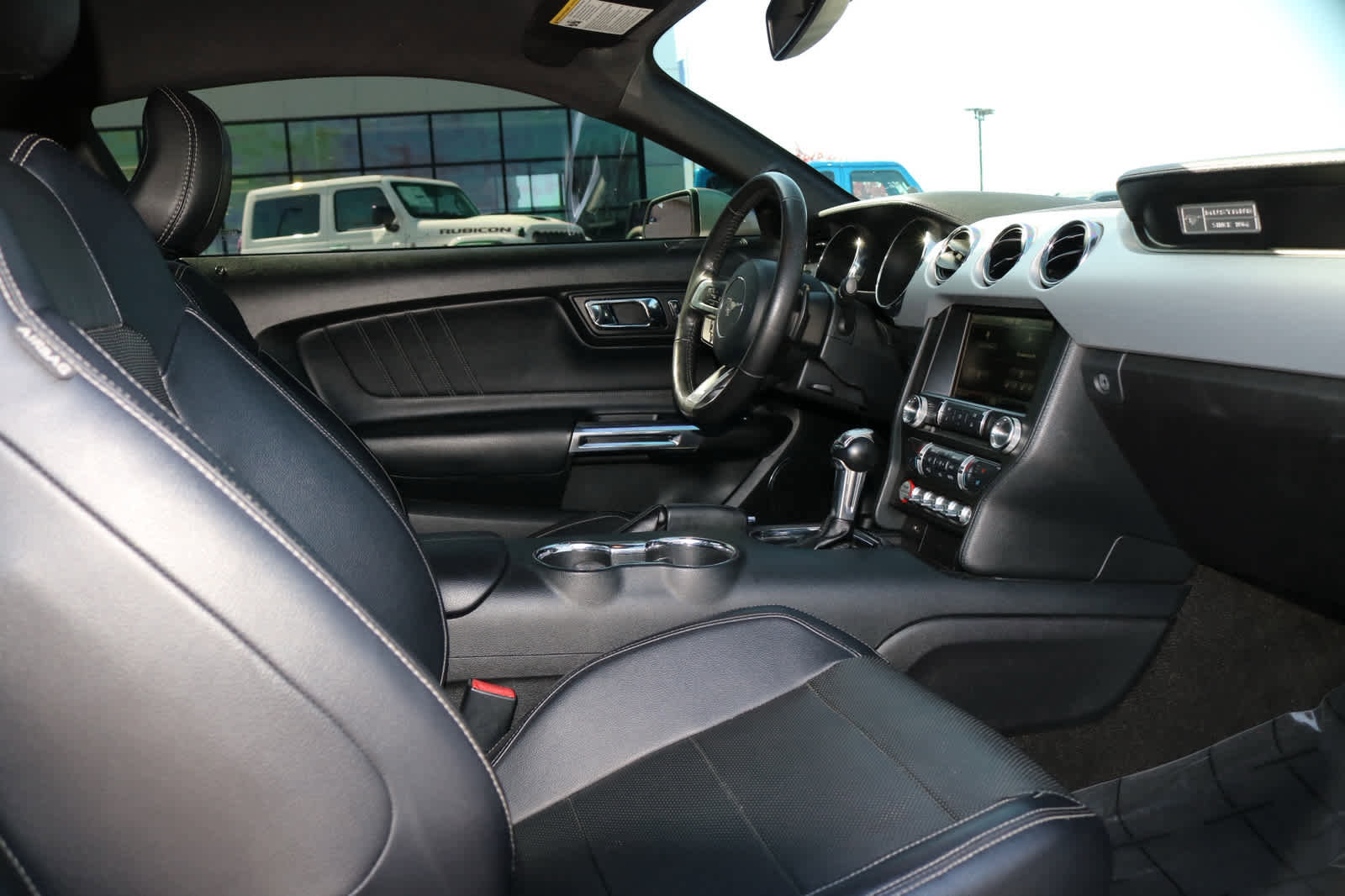 Used 2015 Ford Mustang GT Premium RWD image 22