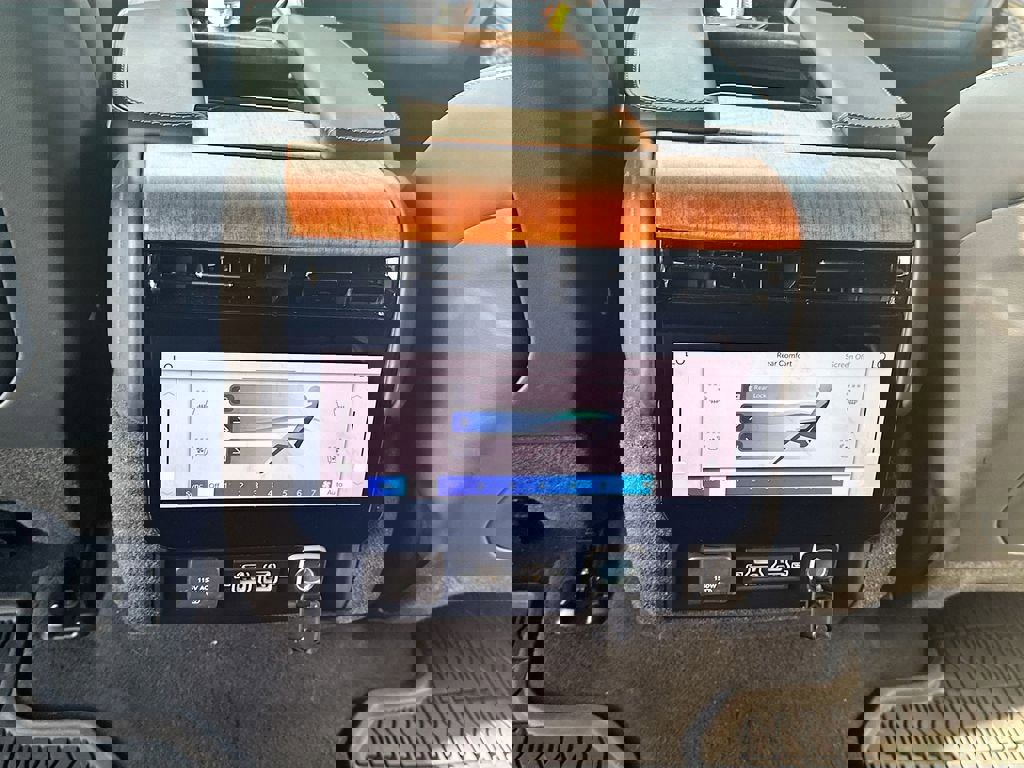 New 2024 Jeep Grand Wagoneer Series III w/ Rear Seat Video Group 1 image 31