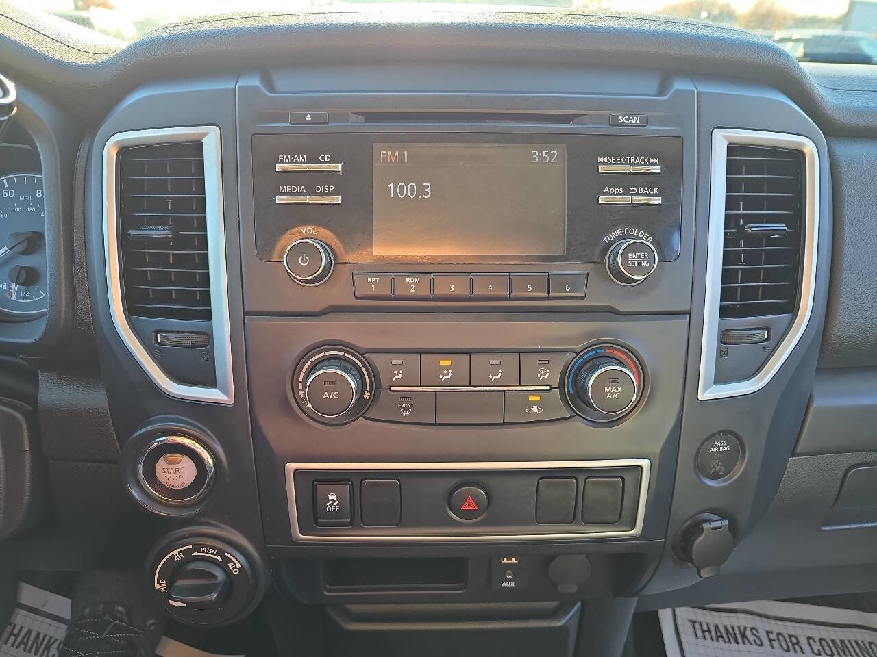 Used 2017 Nissan Titan S image 14