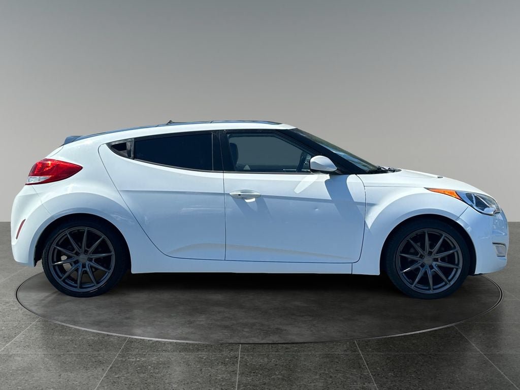 Used 2013 Hyundai Veloster w/ Style Pkg FWD image 10