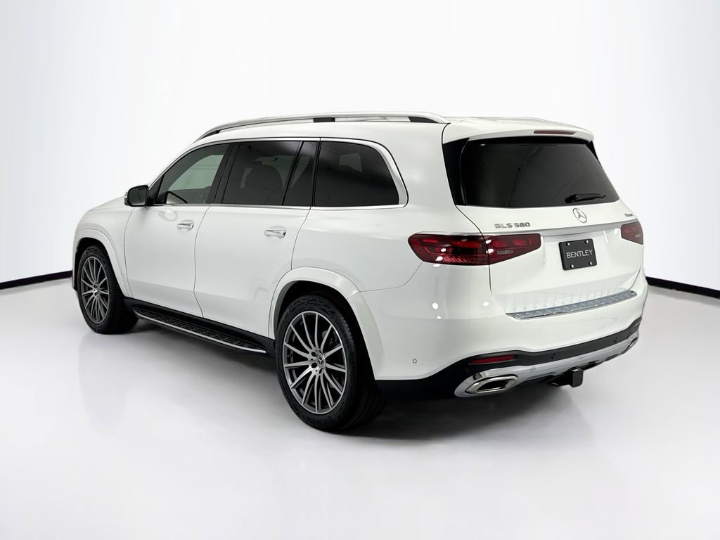 Used 2025 Mercedes-Benz GLS 580 4MATIC image 7