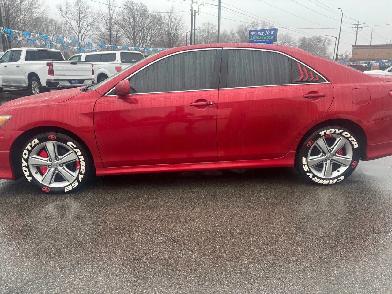 Used 2011 Toyota Camry SE w/ SE Extra-Value Pkg #1 image 3