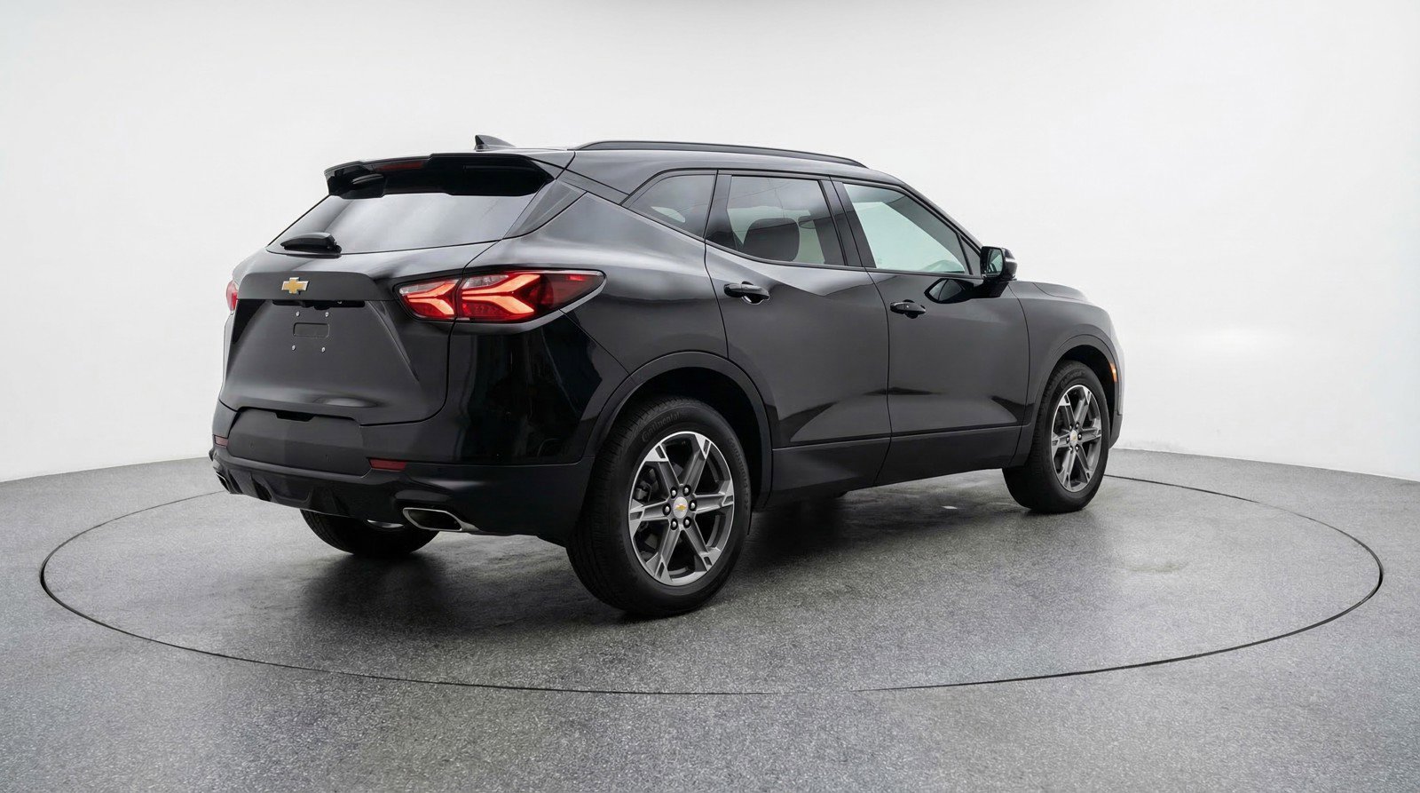 Used 2025 Chevrolet Blazer LT image 9