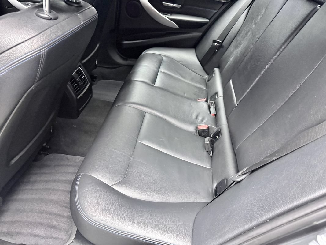 Used 2018 BMW 328d xDrive Sedan AWD/4WD image 14