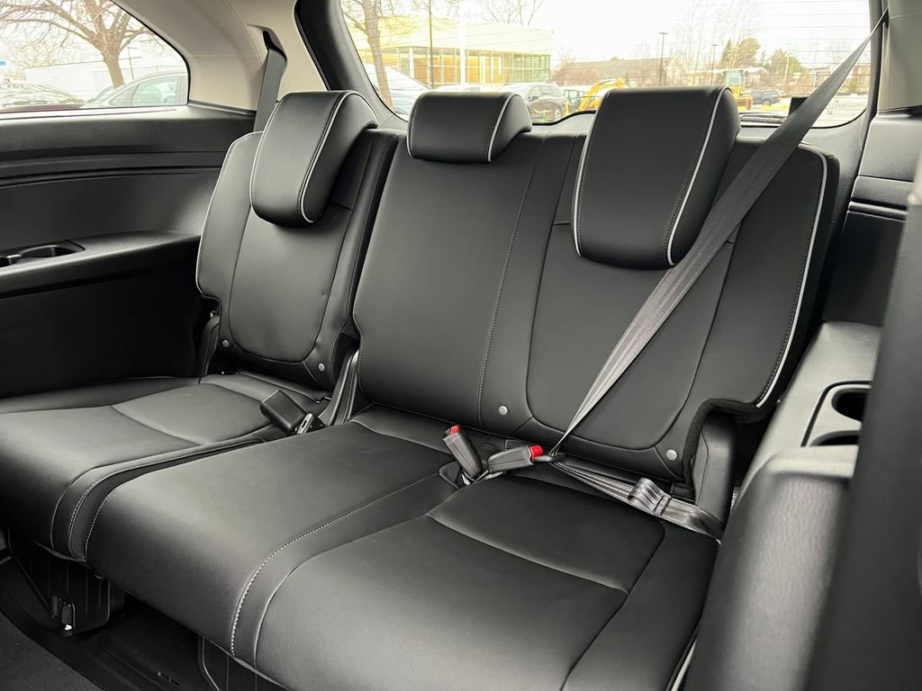New 2026 Honda Odyssey Touring image 7
