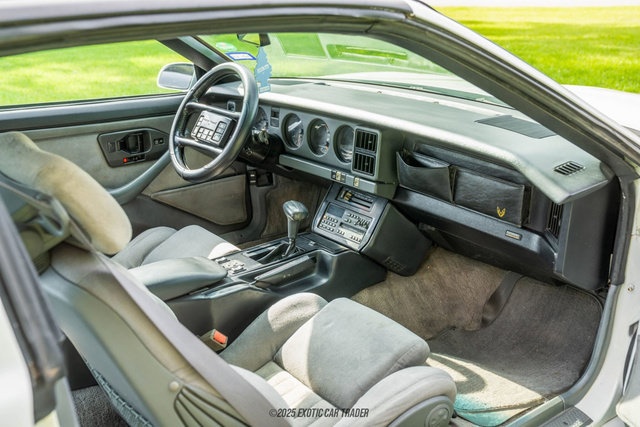 Used 1989 Pontiac Firebird Trans Am RWD image 56
