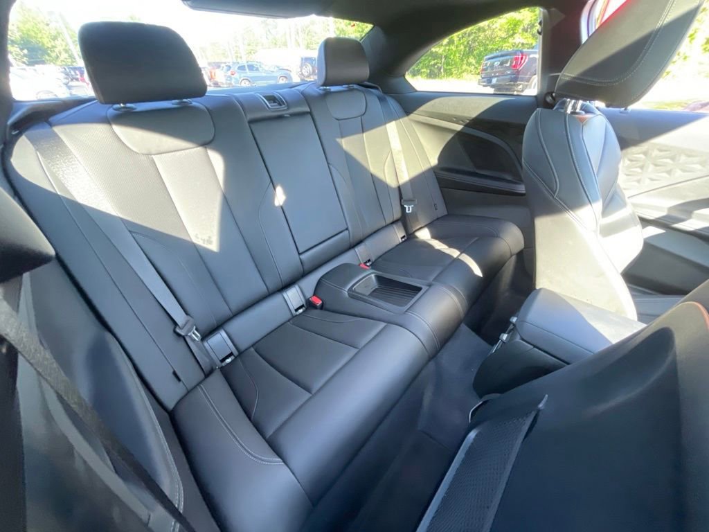 Used 2022 BMW 230i Coupe w/ M Sport Package RWD image 17