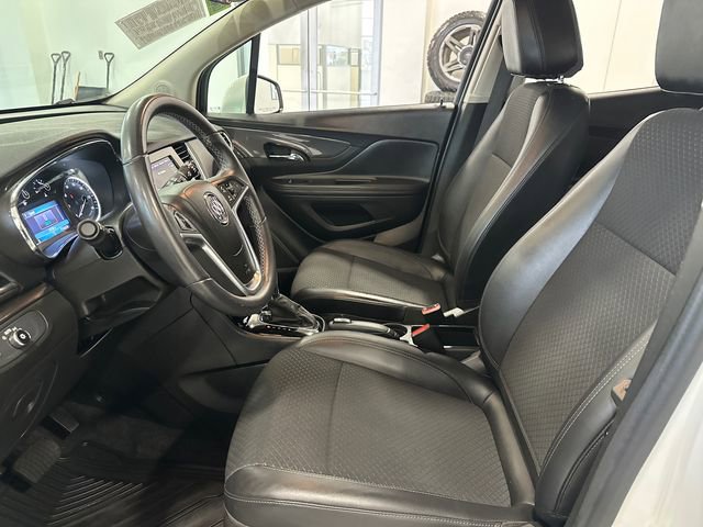 Certified 2022 Buick Encore Preferred w/ Safety Package image 25