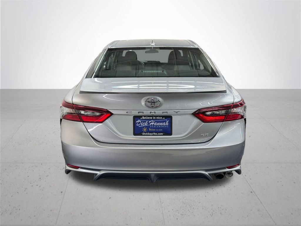 Used 2024 Toyota Camry SE FWD image 5