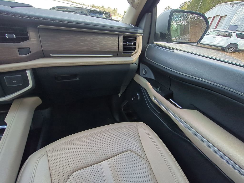 Certified 2024 Ford Expedition Limited AWD/4WD image 19