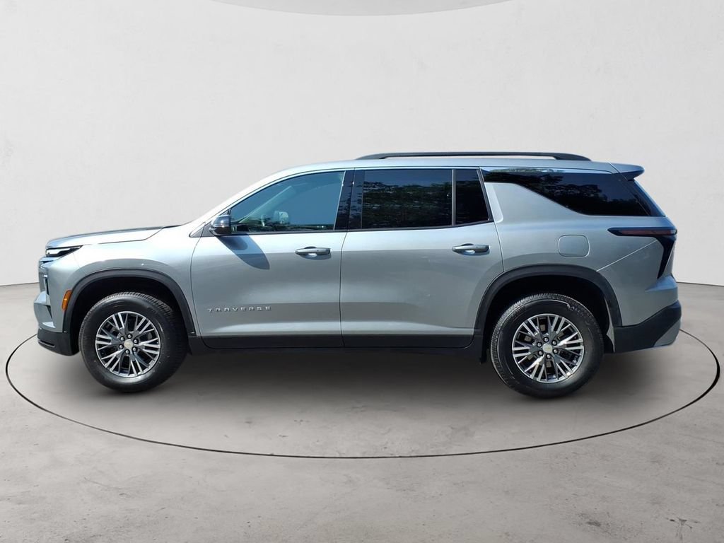 Used 2025 Chevrolet Traverse LT AWD/4WD image 8