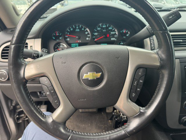 Used 2012 Chevrolet Avalanche LT w/ Suspension Package, Off-Road AWD/4WD image 13