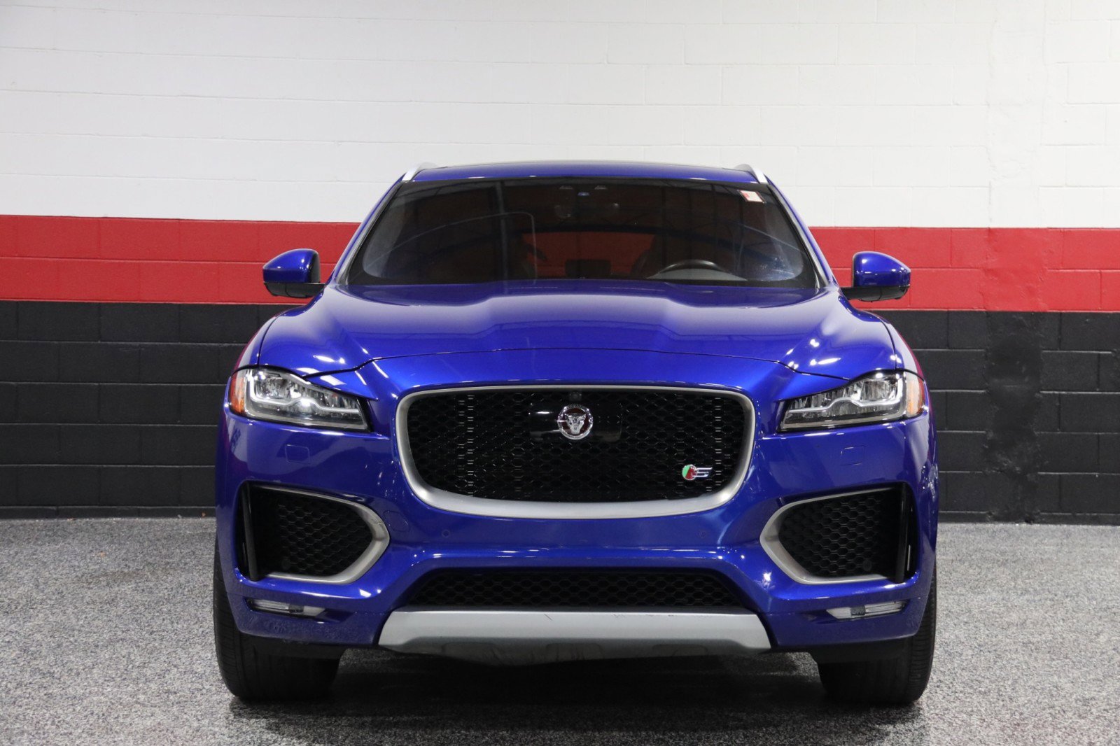 Used 2019 Jaguar F-PACE S image 11
