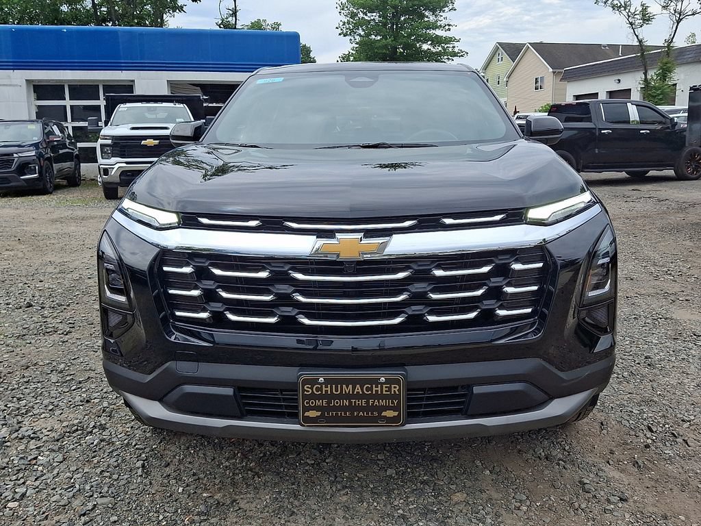 Used 2026 Chevrolet Equinox LT w/ Convenience Package II AWD/4WD image 2
