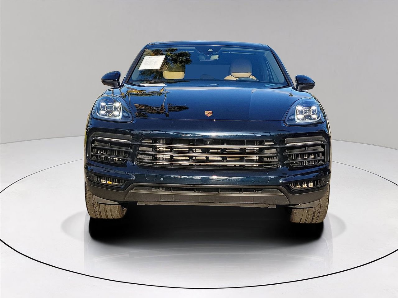 Used 2023 Porsche Cayenne Platinum Edition image 2