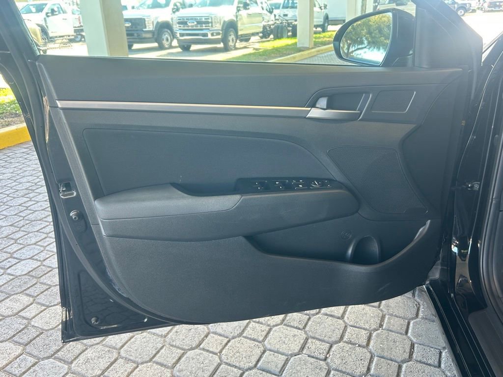 Used 2019 Hyundai Elantra Value Edition w/ Cargo Package image 33