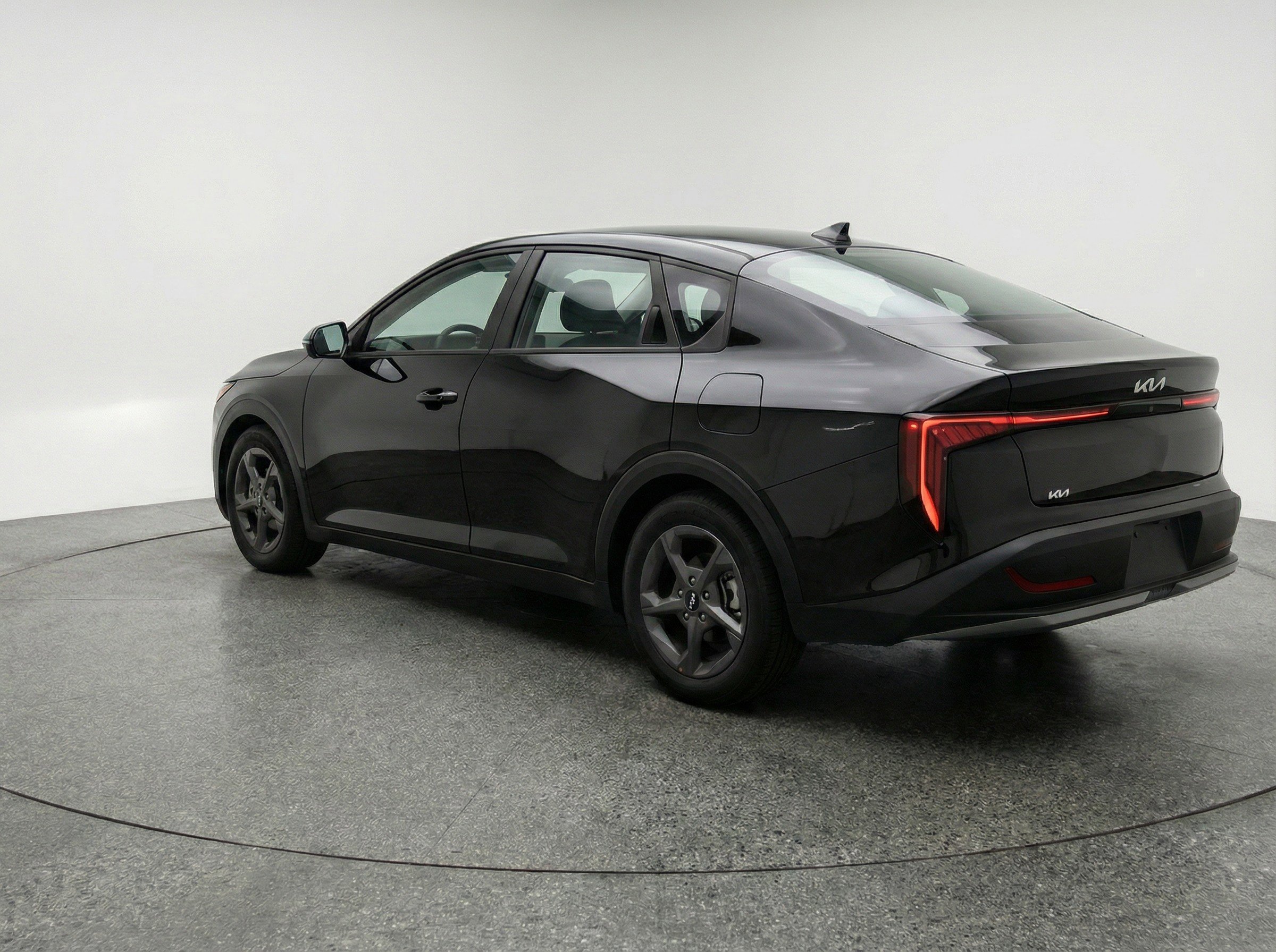 Used 2025 Kia K4 FWD image 6