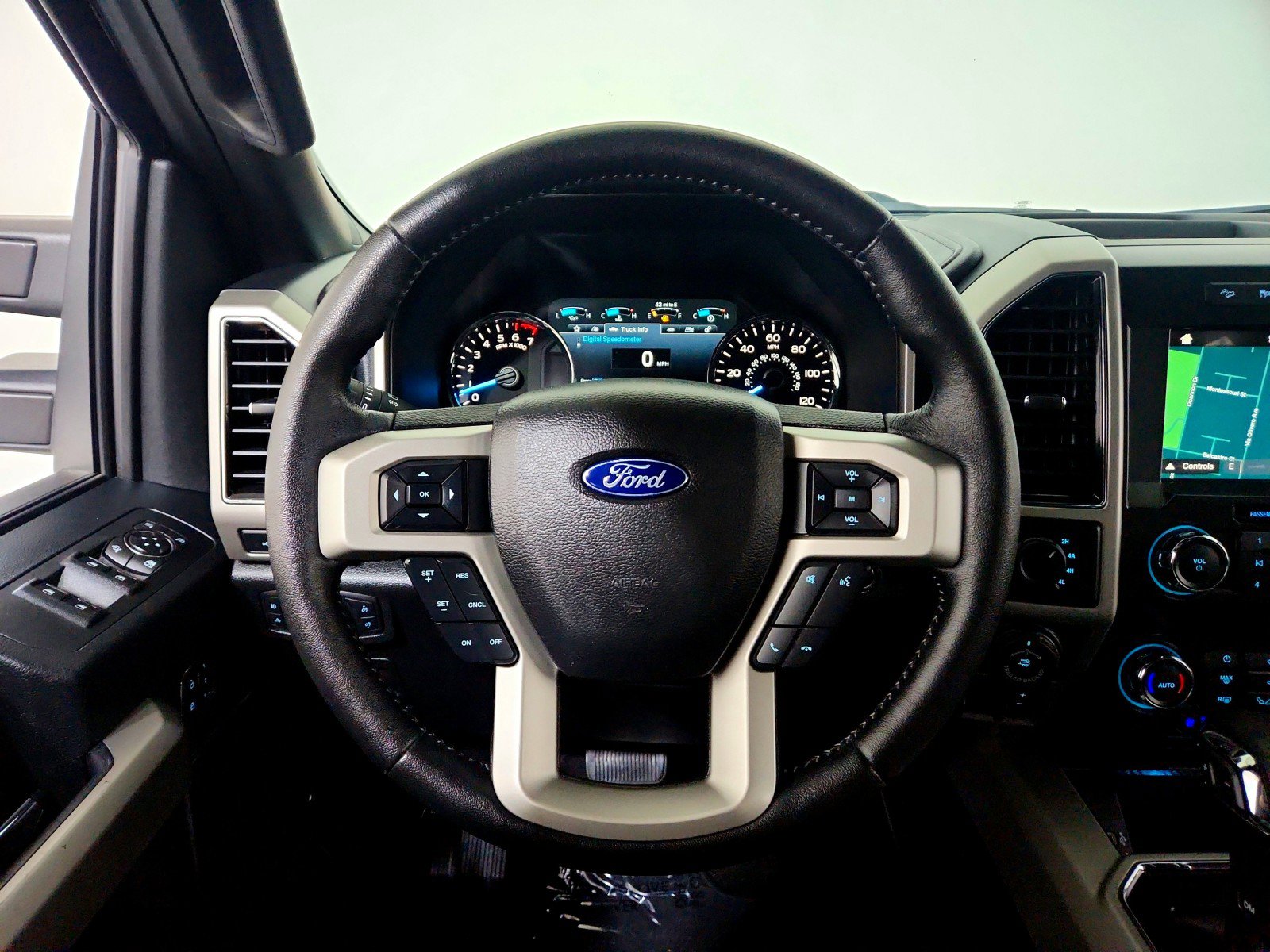 Used 2019 Ford F150 Lariat image 24