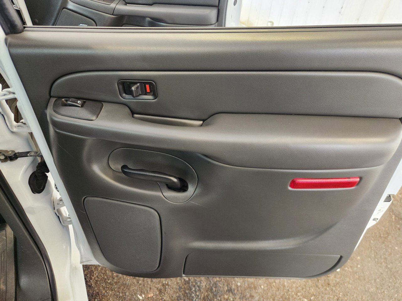 Used 2006 Chevrolet Silverado 1500 LT w/ Onstar Plus Package RWD image 16