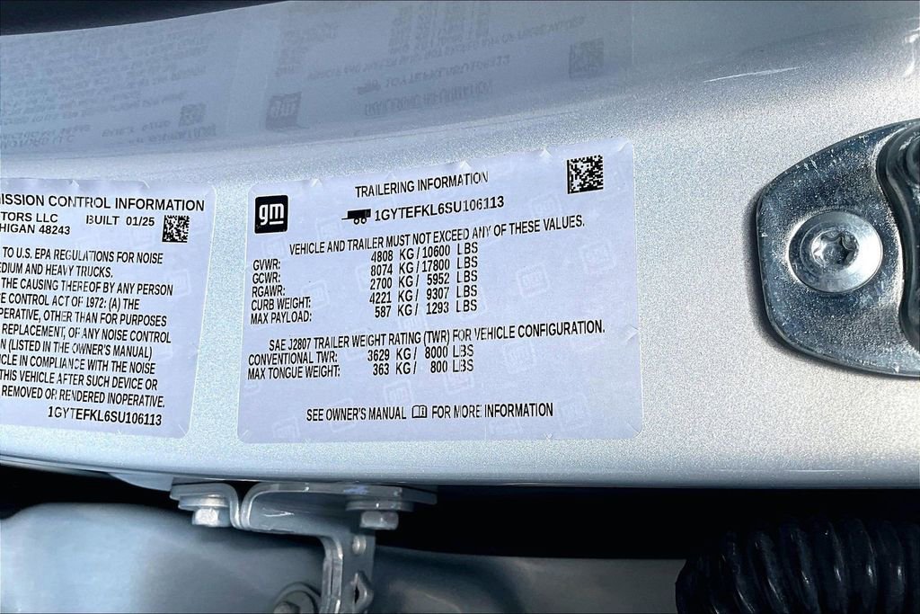 Certified 2025 Cadillac Escalade IQ Sport 2 image 19