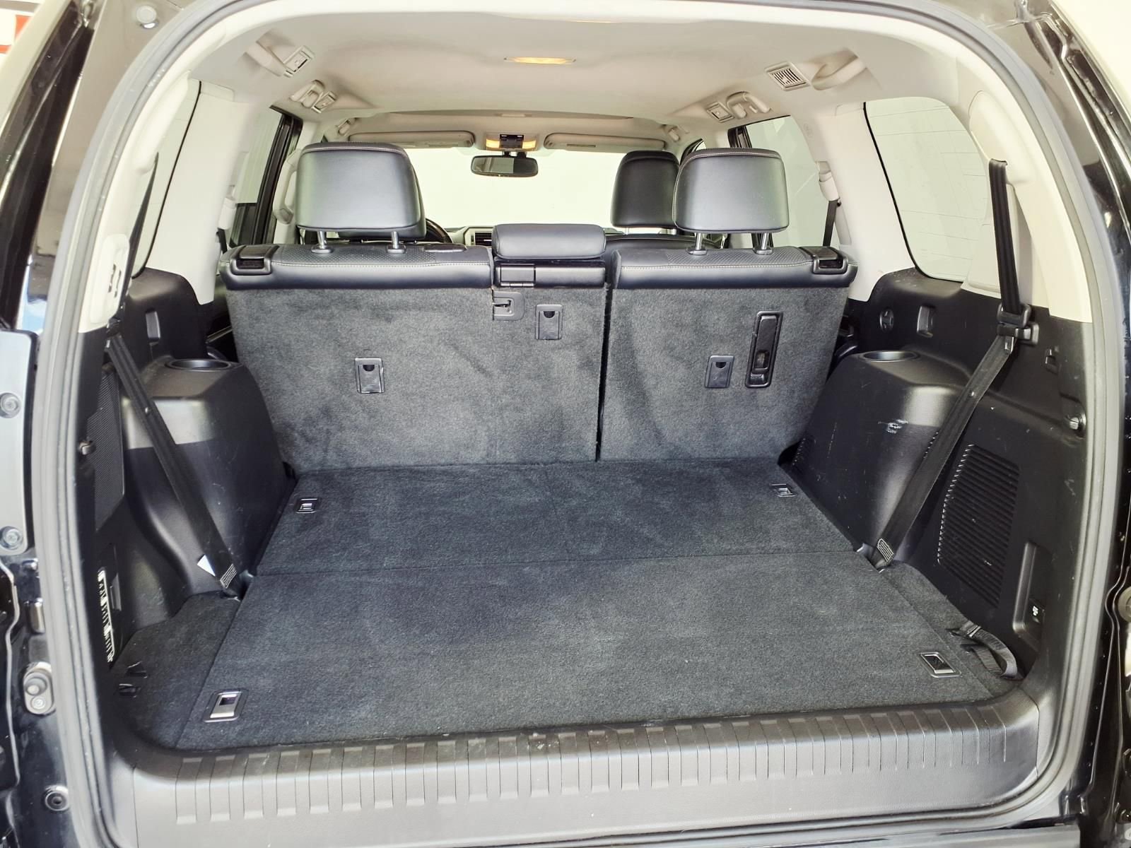 Used 2018 Lexus GX 460 Luxury w/ Preferred Accessory Package image 8