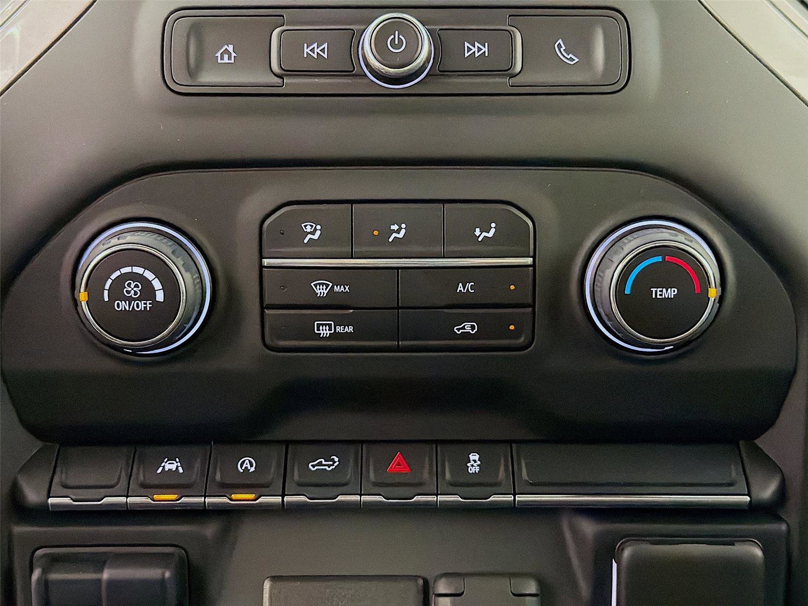 Used 2024 Chevrolet Silverado 1500 Custom image 16