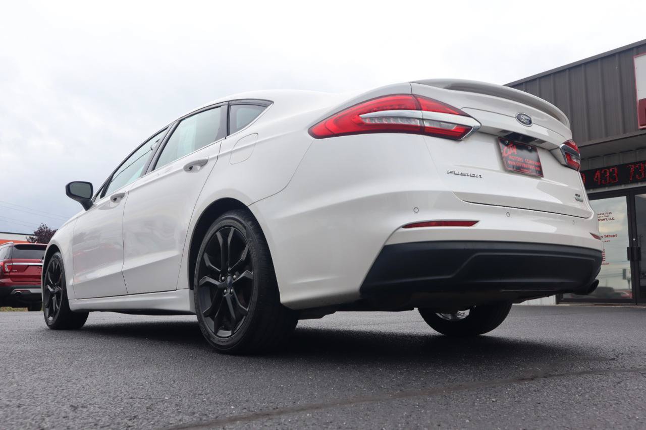 Used 2019 Ford Fusion SE w/ Equipment Group 151A FWD image 21
