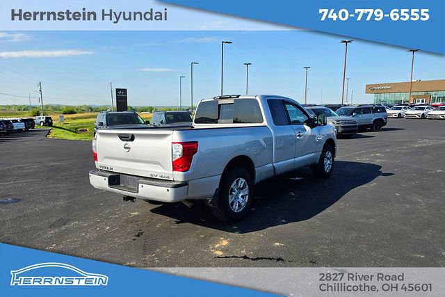 Used 2018 Nissan Titan SV AWD/4WD image 30