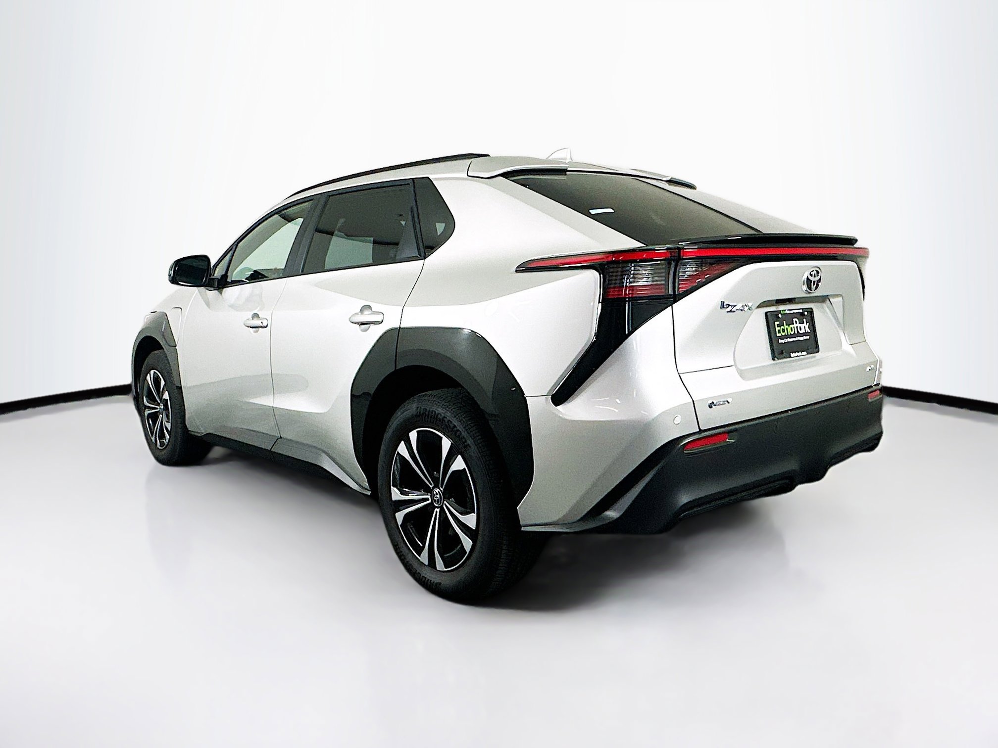 Used 2024 Toyota bZ4X XLE image 5