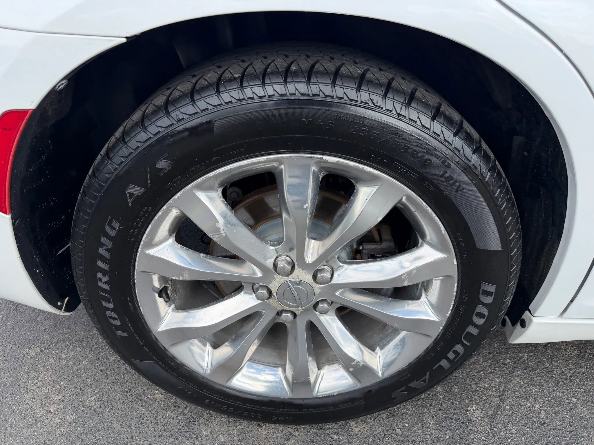 Used 2015 Chrysler 300 C w/ Light Group AWD/4WD image 54