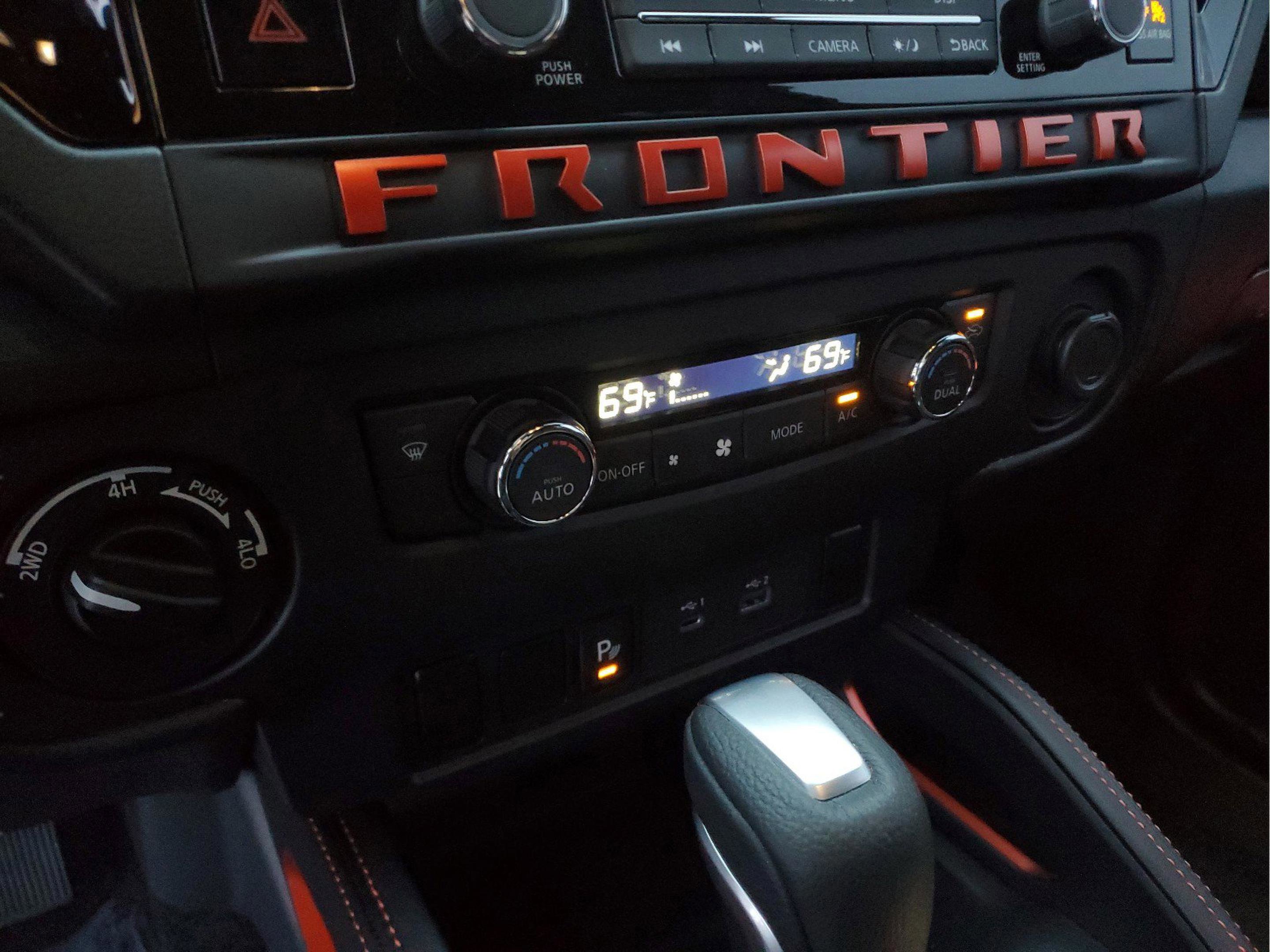 Used 2025 Nissan Frontier PRO-4X image 23