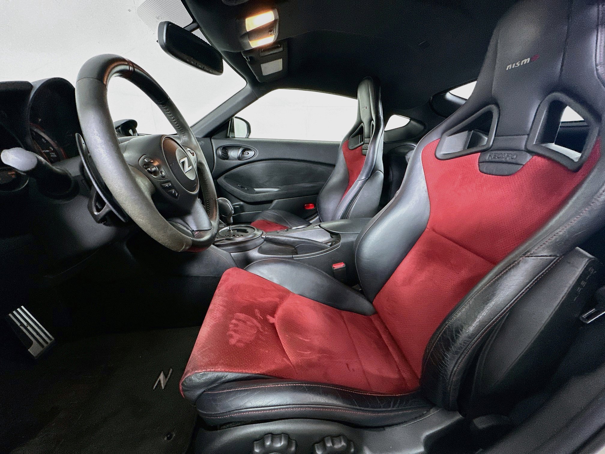 Used 2016 Nissan 370Z NISMO RWD image 13