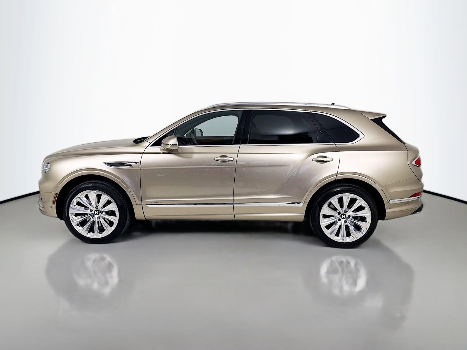 Certified 2023 Bentley Bentayga image 5