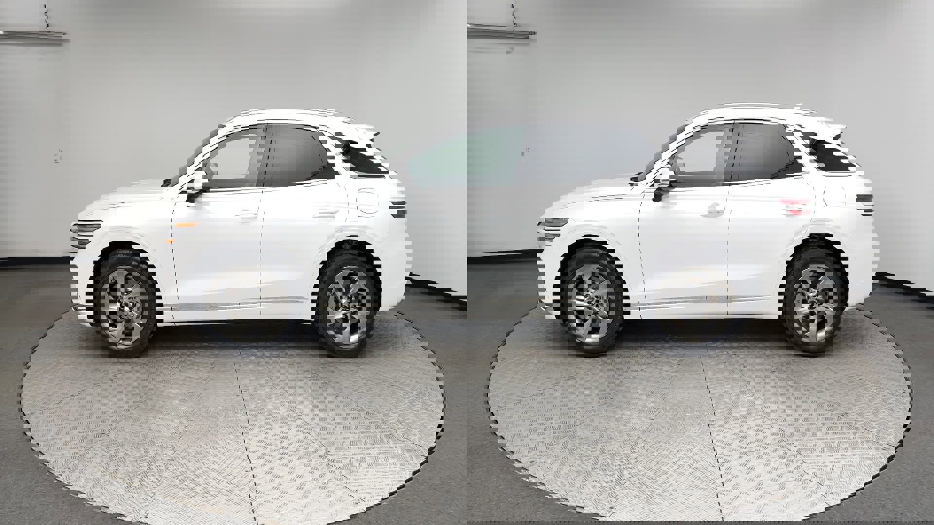 Certified 2026 Genesis GV70 2.5T Select image 5