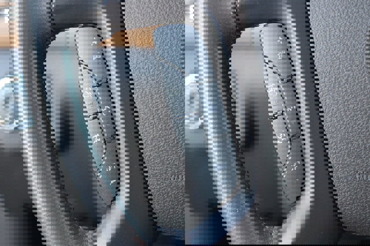 Used 2015 Buick Enclave Leather image 12