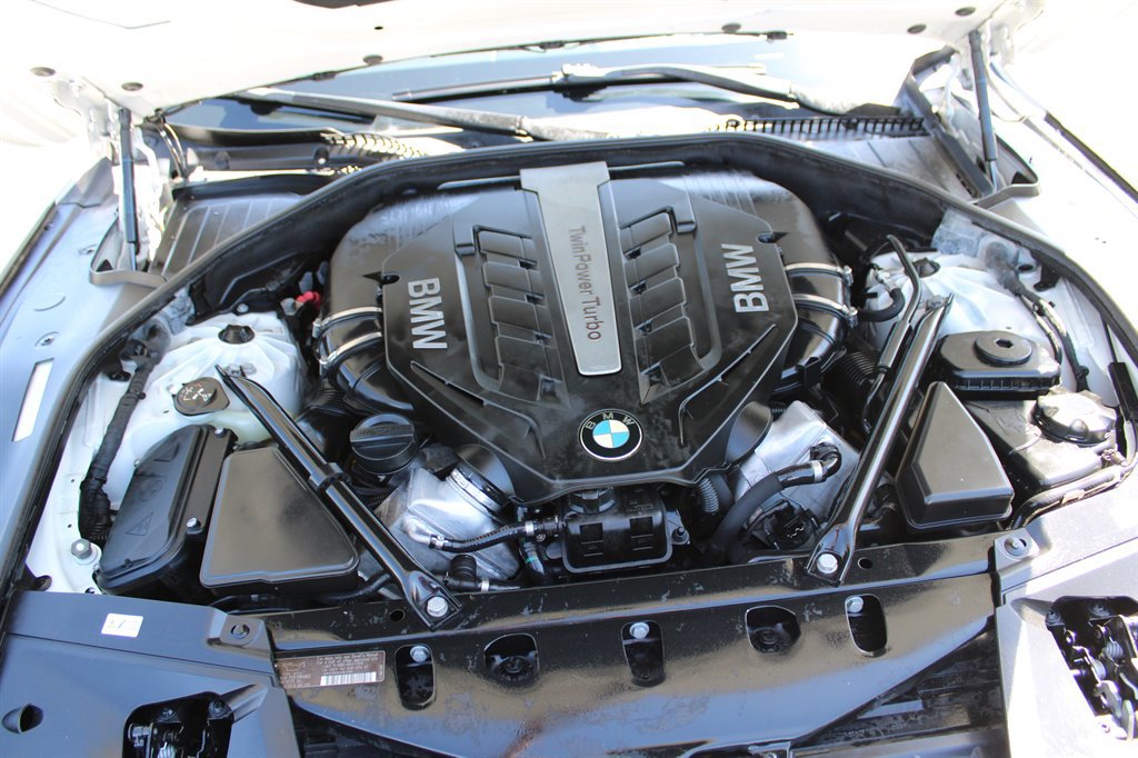 Used 2012 BMW 750Li image 37