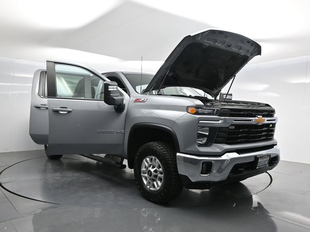 Used 2024 Chevrolet Silverado 2500 LT w/ Convenience Package image 48