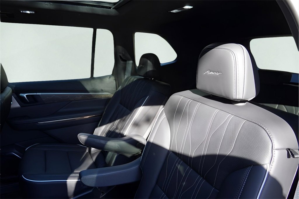 New 2026 Buick Enclave Avenir image 27