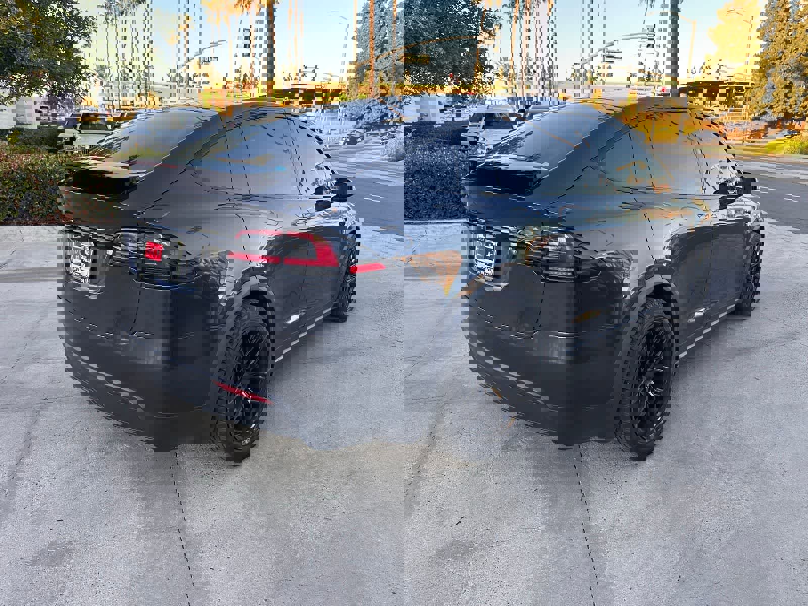 Used 2024 Tesla Model X image 5