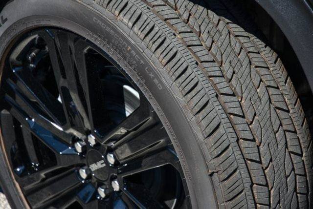 New 2026 GMC Acadia Elevation w/ Super Cruise Package FWD image 3