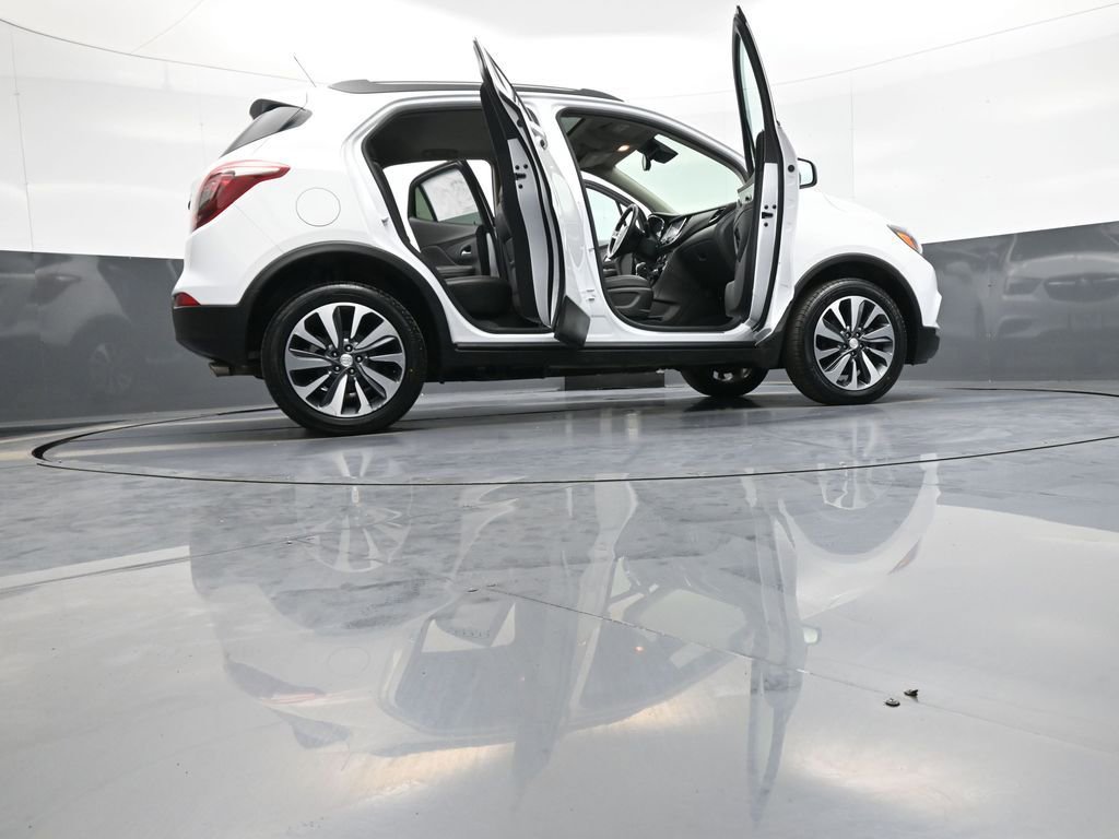 Used 2021 Buick Encore Preferred w/ Safety Package II image 47