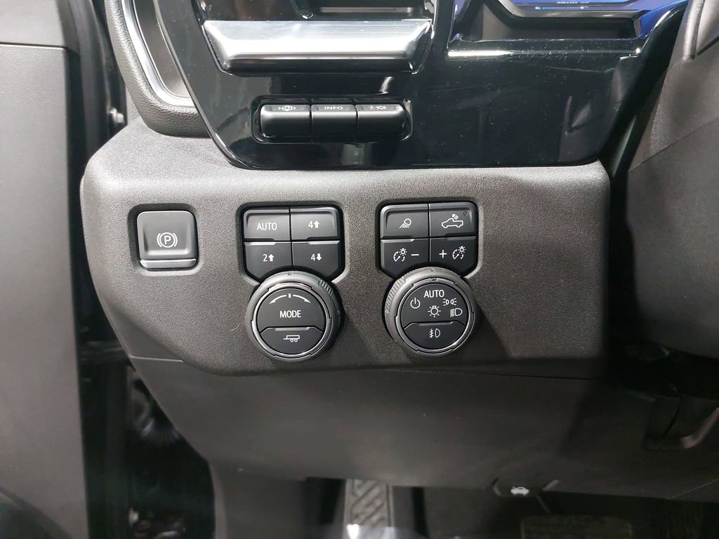 Used 2024 Chevrolet Silverado 3500 High Country w/ High Country Premium Package image 26