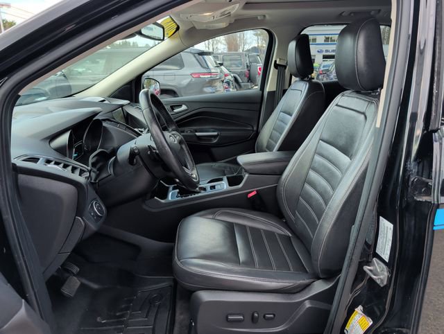 Used 2018 Ford Escape Titanium w/ Ford Safe & Smart Package image 15