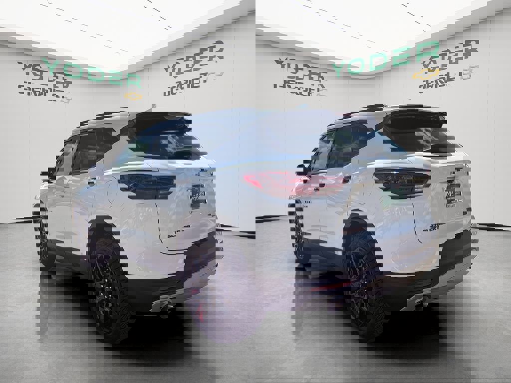 Used 2023 Chevrolet Blazer LT image 10