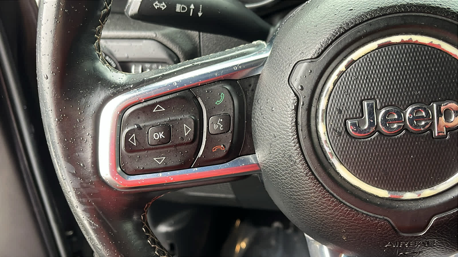 Used 2018 Jeep Wrangler Unlimited Sahara image 12