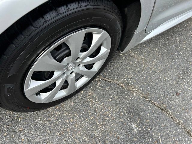 Used 2024 Toyota Corolla LE FWD image 20