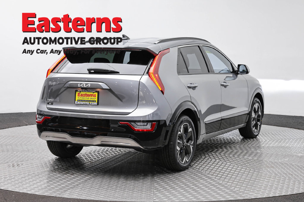 Used 2023 Kia Niro Wave w/ Wave Preserve Package FWD image 6
